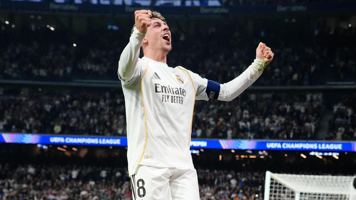 KOK体育-“地球上最被低估的球员”完成史诗之夜！22分钟帽子戏法打爆曼城